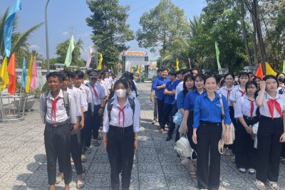 KHOẢNH KHẮC LỄ KẾT NẠP ĐOÀN